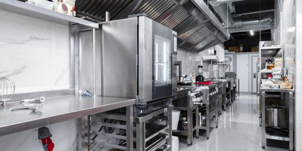 Limpiezas de Conductos de Extracción y Ventilación Mula · Cocina de Guarderías